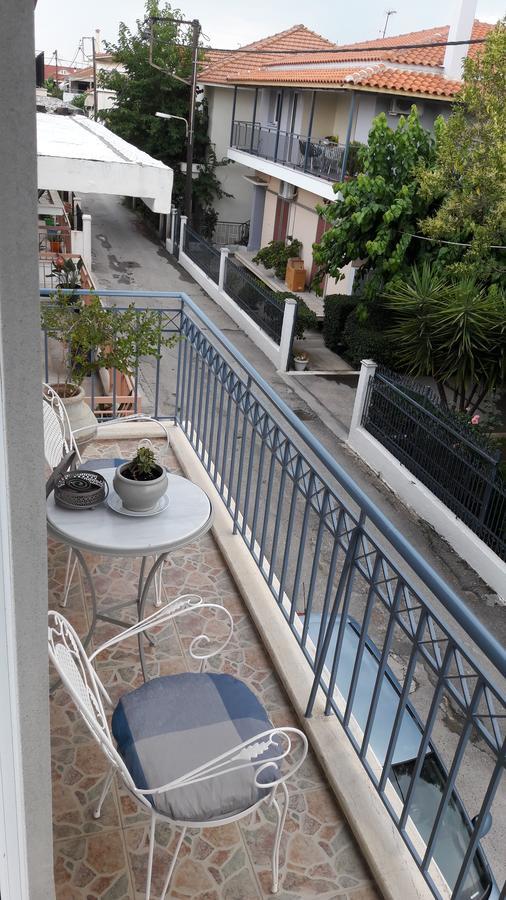 Mesolóngion Family Apartments מראה חיצוני תמונה