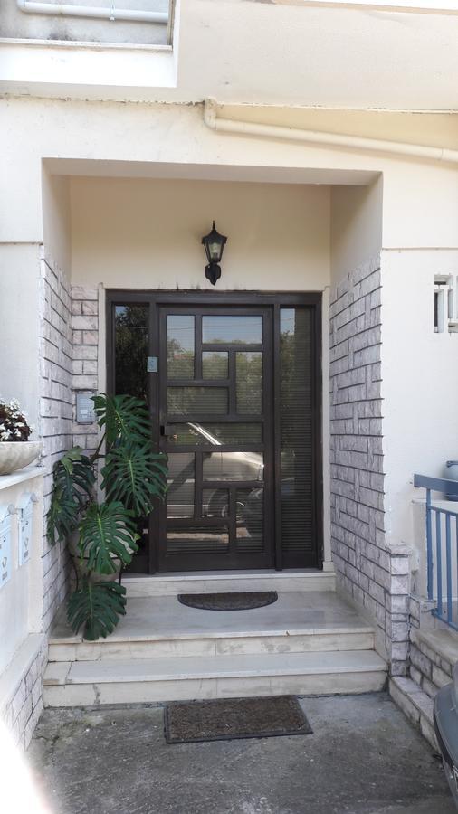 Mesolóngion Family Apartments מראה חיצוני תמונה