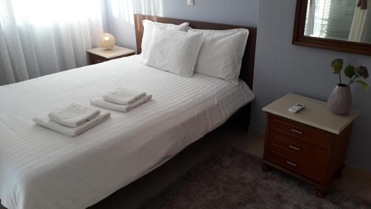 Mesolóngion Family Apartments מראה חיצוני תמונה