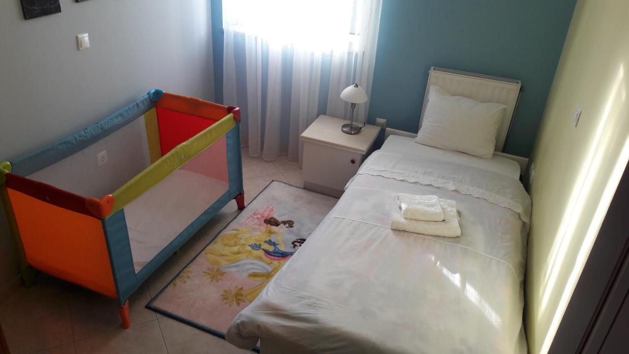 Mesolóngion Family Apartments מראה חיצוני תמונה